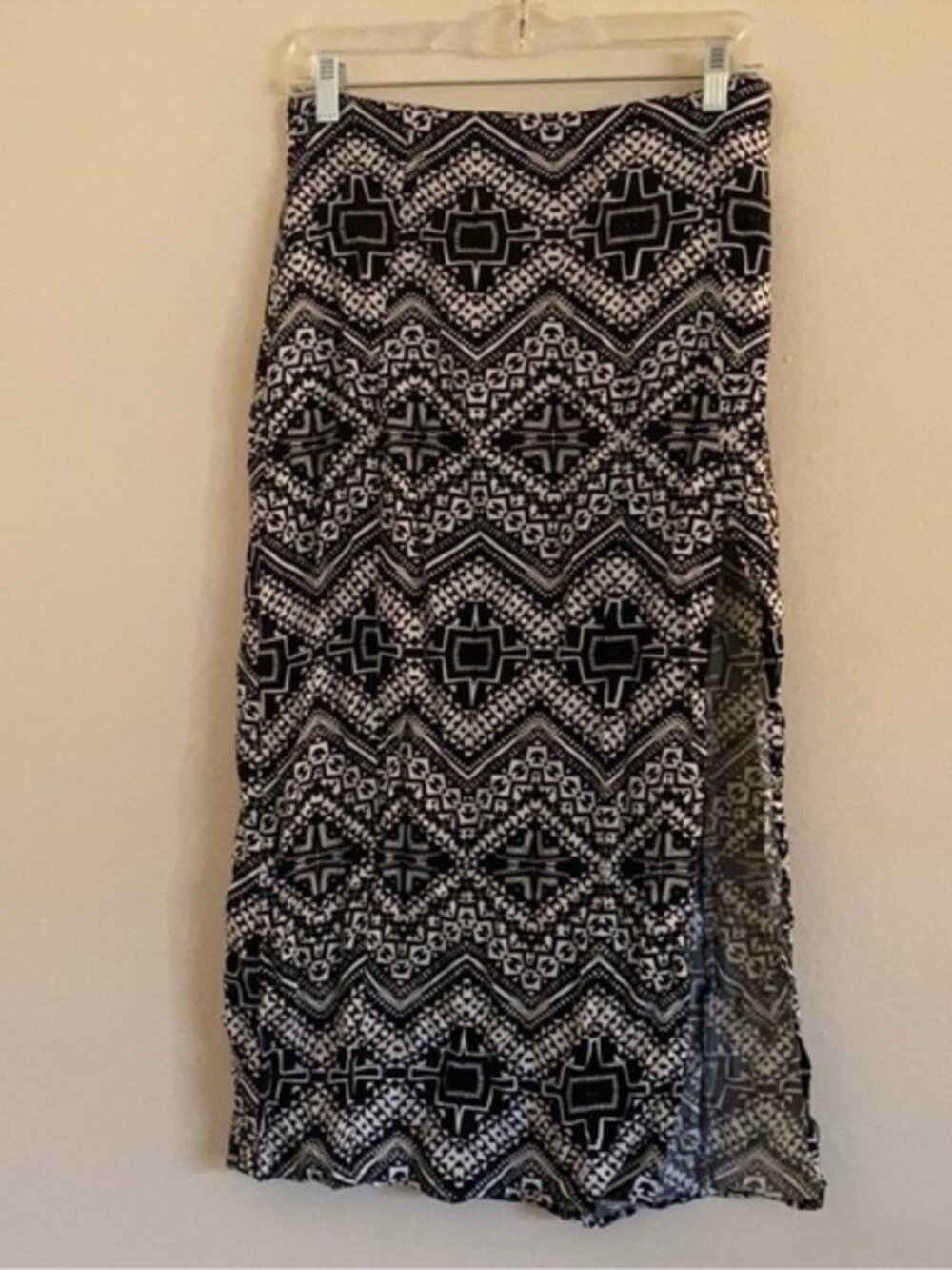Express Aztec Print Midi Skirt with‎ Side Slit Size: S